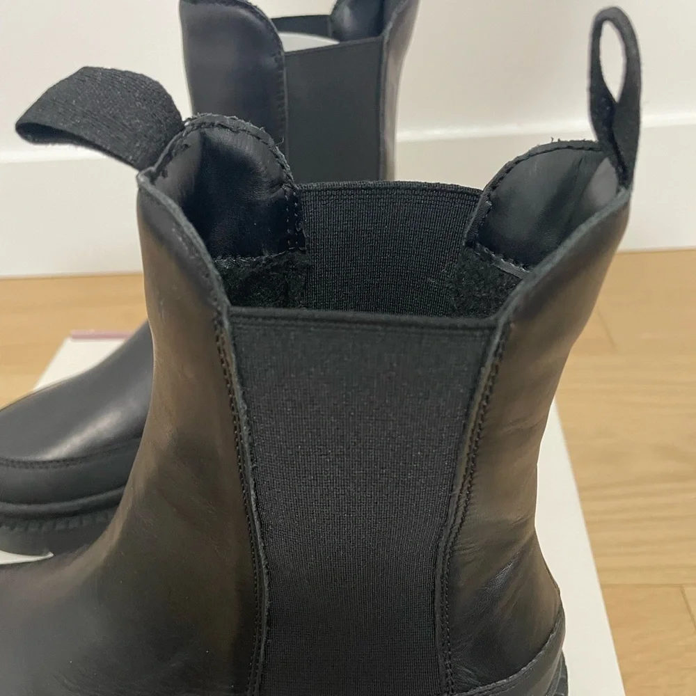 Calia by Carrie Underwood Black Chelsea “Peyton” Boot size 7 - Picture 9 of 11